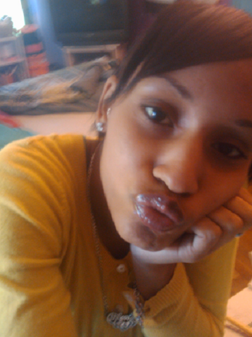 Chrystal Marie.
Lesbian.
Sn: Uhm its barbee