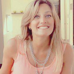 Sonrisas Mica Viciconte Te Amo / Mica la 4G Te Espera