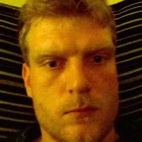 dave2k15nun's profile picture. Hello I'm Dave I'm 24 from Nuneaton if ya want to know anyfink more ask me