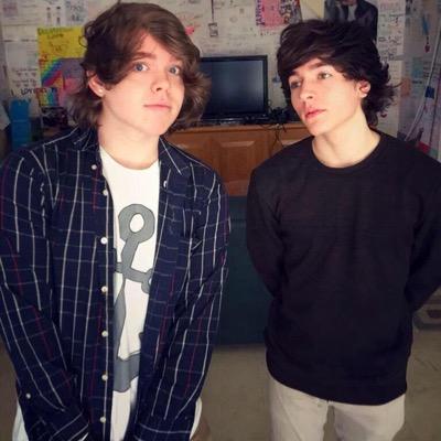 EpandWe's profile picture. This account is ran by Danny Edge and Paul Zimmer's future wives. ✌️