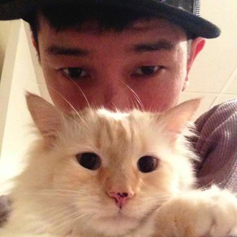 LesWang_'s profile picture. 