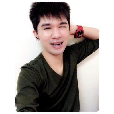 Ronnach87225118's profile picture. New reee lis ((: