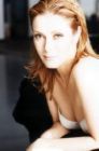 single lady , looking to meet exciting people from all over the world