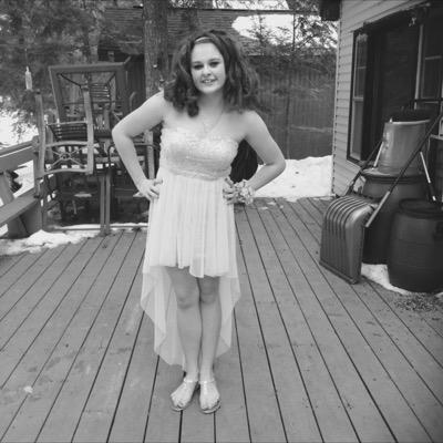 Follow me i follow back! Be strong because you never know who you are inspiring!(: follow your dreams!✨ you guys all beutiful in your own way❤️
