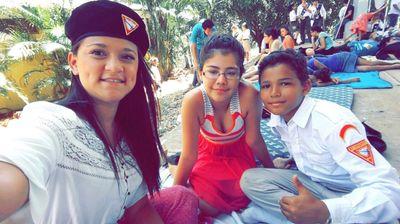 Unos Sufren Por Amor
¿Yo?Yo Sufro Por Las Tareas :3