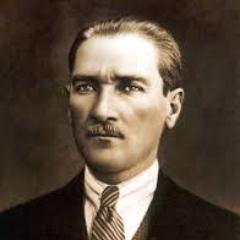 Ulu Önder Atatürk 'ün kanla irfanla kurduğu Türkiye Cumhuriyeti vatandaşıyım.Fenerbahçe Kongre Üyesi.Mustafa Kemal'in Askeri.