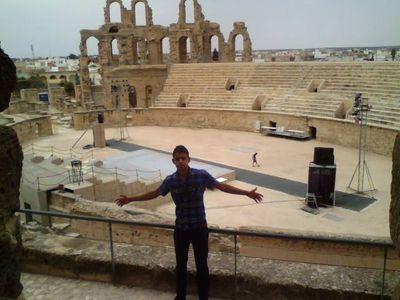 oussama37664655's profile picture. 