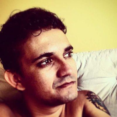 tuliopedro6's profile picture. Não importa quanto vá durar – é infinito agora.

Caio Fernando Abreu