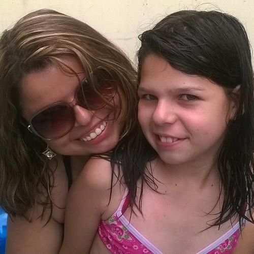 FriendsgirlMary's profile picture. O amor não faz o mundo girar. O amor é o que faz o giro valer a pena.