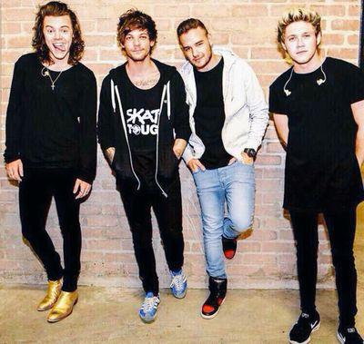 Hello guys! Cmon join and enjoy with All Admins in here! Love You Guys! ❤
