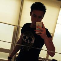 devinn' (@devon_es) Twitter profile photo