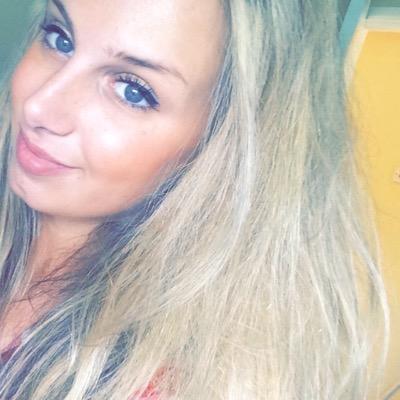 LydiaChristabel's profile picture. Isle of Wight / Exeter University ☀️