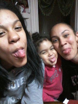 ruthgonzalezxo's profile picture. 