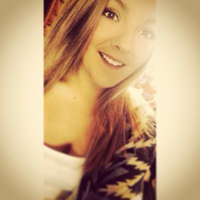 emmeliglover's profile picture. 