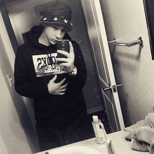 lil_wc2's profile picture. 