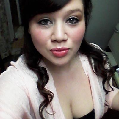 AlyshaAnderson1's profile picture. Hug;Harder Laugh;Louder Smile;Bigger Love;Longer #TeamFollowBack #TeamMommy #KeepinIt100