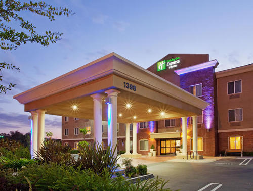 Here at the Holiday Inn Express & Suites Roseville we strive to provide excellent service at a reasonable rate with a great hotel that guests love!