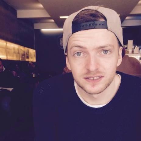 erikrooszelf's profile picture. Niet meer actief op Twitter. Vind me op Facebook of LinkedIn en volg @Asset_Marketing voor je dosis marketing.