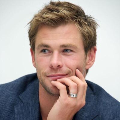 This is the first italian fan club of Chris Hemsworth :)