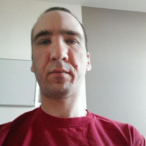 Michellangais's profile picture. Mordu de jeux vidéo, de T.I. et d'Histoire!