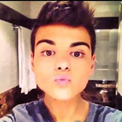 karengiselleyeb's profile picture. abrahamer