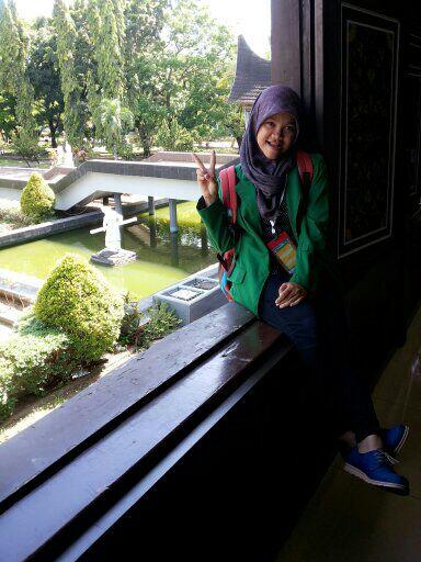 Sary_40's profile picture. ♥ Allah, Ayah, mamak, Abah, adk abi, Hw ({})  Bersyukur Dan Tersenyumlah ;)