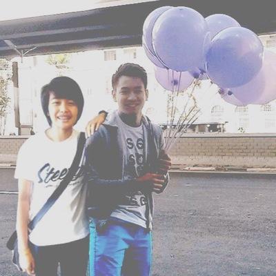thomarawr's profile picture. making fail manips of my otp • credits pls