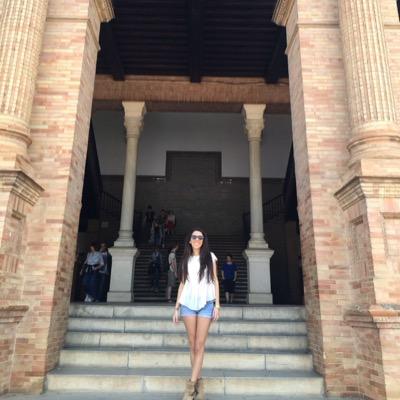 laura_2231992's profile picture. La vida no se mide por las veces que respiras, sino por aquellos momentos que te dejan sin aliento