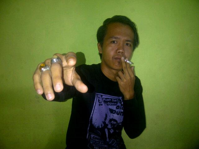 ThahirCaemut's profile picture. Pin BB 27a68423 Org Majalengka