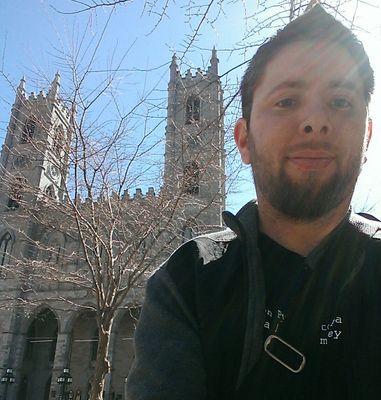 br0knsid3's profile picture. 