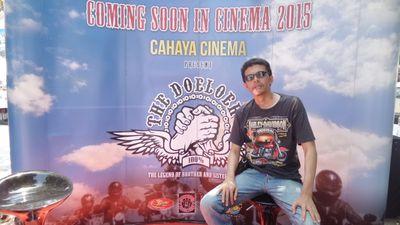 Pekerja Film, Penulis, Biker, Founder Bengkel Studio