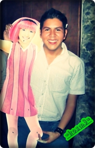 kozm3's profile picture. 🦖🍟😎🐼🍰