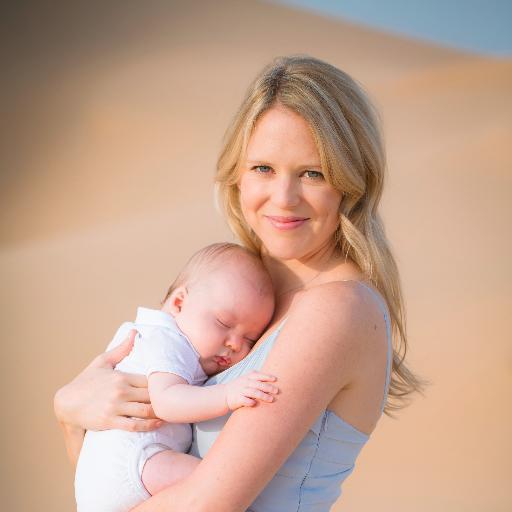 An actress-turned-expat-turned-mom blogging about new motherhood, travel, and life in the desert