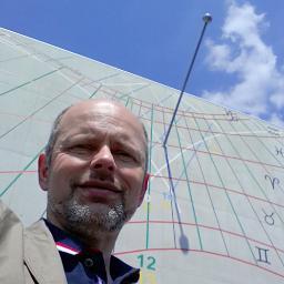 Metrology, computer vision, theory, practice, and teaching - fallen into astronomy and its history - captured there. 🌞🌖🌍🔭🧭