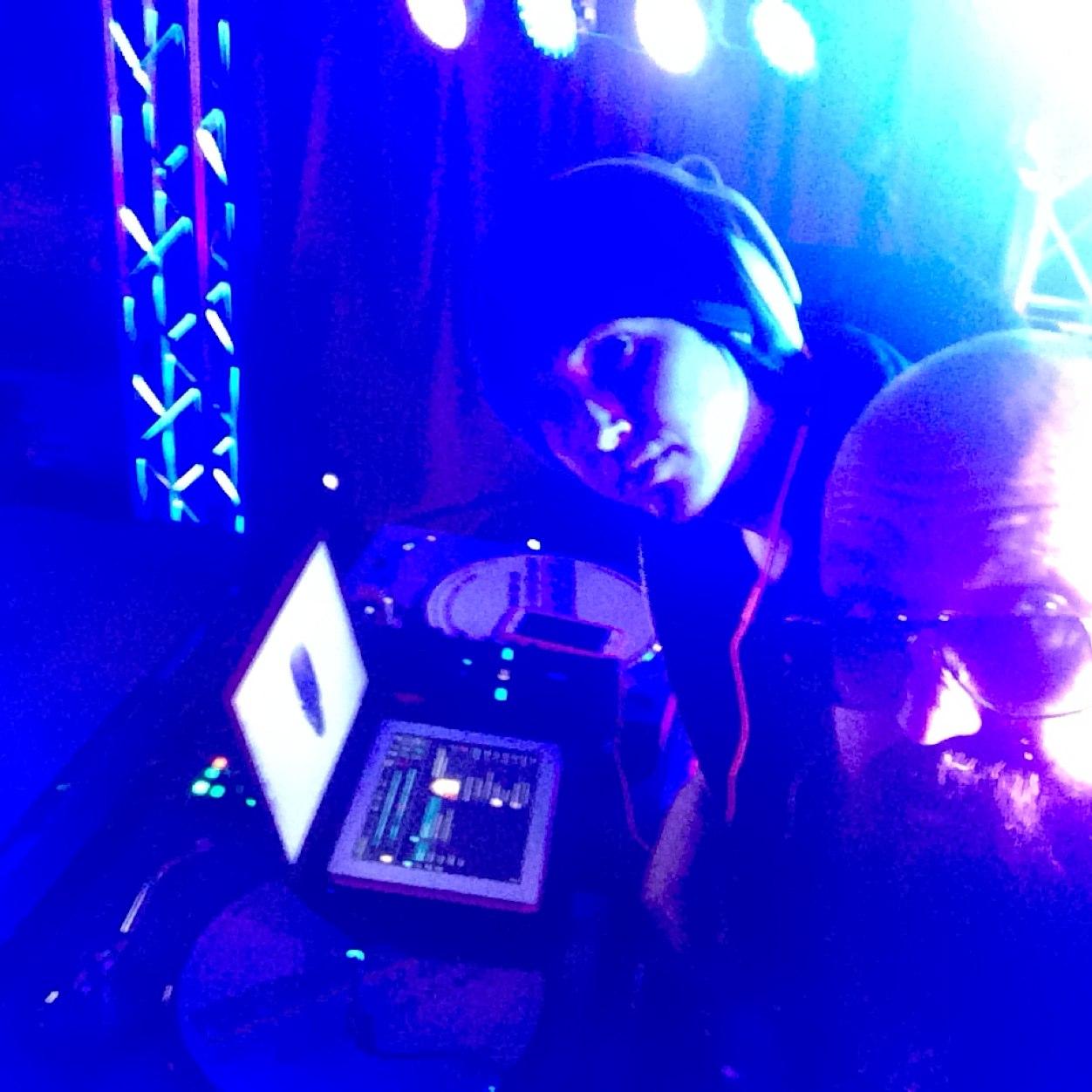 beatimprint's profile picture. ....slowered...screwgaze...live/dj duo 
John Gomi x Skza