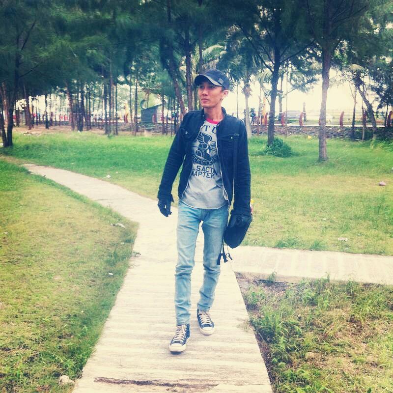 mansurr_arock's profile picture. coffee/Book/music/write/Travelling/watch movies/menyewakan alat musik Band lengkap/Islam