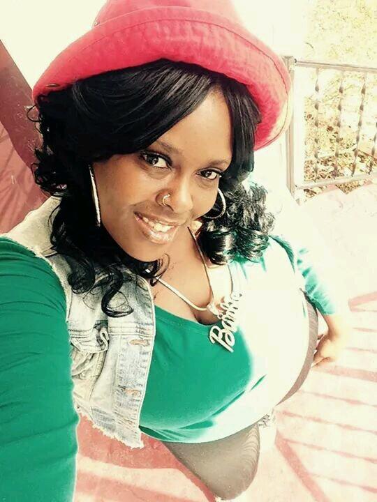 Yu wanna knw a lil bout me??... well here it goes... i live my life with passion..nd creativity widd a lil twist.. meanin i like to live life..