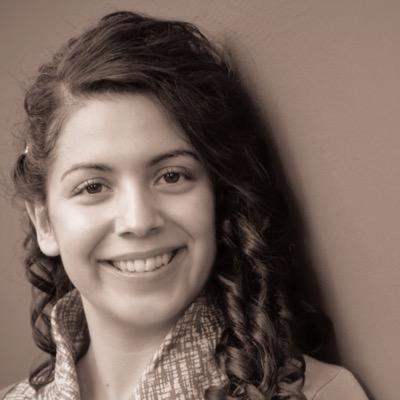 VeronikaMDesign's profile picture. Mamá | Designer | Creative | Wanderlust |