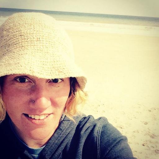 reD_Owl's profile picture. // mom // wife // coach // reader // IT geek //