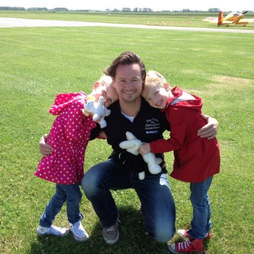 Domotica enthousiast | Java/script | Angular | iOS | CSM | DevOps | Dad of twin girls | GA Pilot | 076