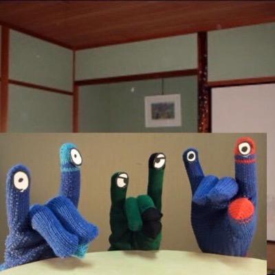 tesannoheya's profile picture. ３つの手が、勝手に世界中の気になるニュースや話題などにについて、独自の手法で議論するので、みなさん片手間に観て下さい。毎週木曜日23 時から45分間、showroomというアプリで生配信してます。