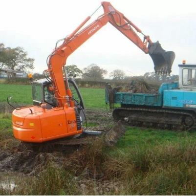 owner operator of mini and midi excavators groundwork contractor cheshire.