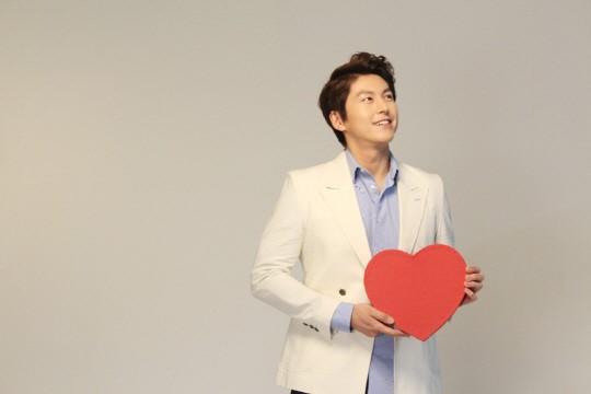 SIENAROLL_B's profile picture. [79.09.05] i'm not real su young.
류수영님트위터☞ @SIENAROLL 
실제 류수영님께 허락받은
팬서비스용 공식 원조봇입니다★
13.02.16~Ing 원조O, 중복X, 멤놀X, 관련봇 X.