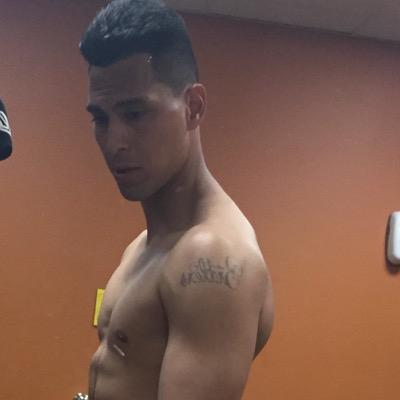 _flipviana's profile picture. 21, Brazilian