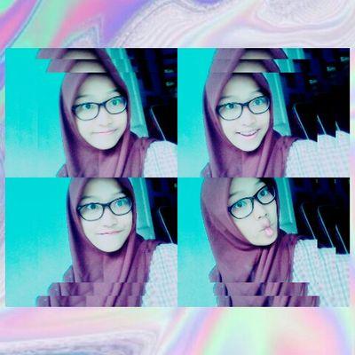 febrita_dinah's profile picture. Ayah, bisakah aku pinjam waktumu sebentar? Aku rindu pelukanmu saat aku kecil dulu ({})