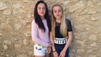 Kéa et Elsa. 13 ans, youtubeuse beauté. ✨