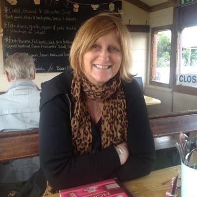 divinelyvintage's profile picture. Divinely Vintage sells great quality #secondhandcurtains, #prelovedcurtains #hotelcurtains, #preownedcurtains, #vintagecurtains #vintageclothes and accessories!