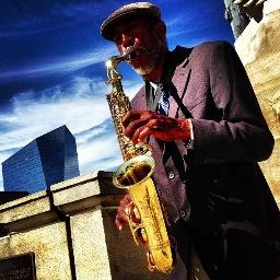 Altoist exploring sound. Offering music and words of wisdom daily at 4th & Market.