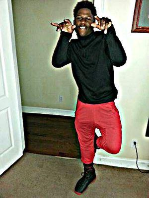 Brandon17061886's profile picture. yunglilredlight Ballin 4 Life