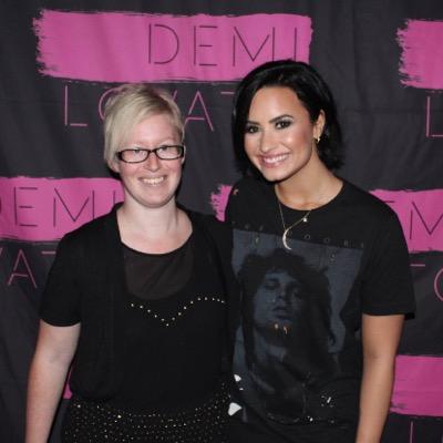 Ebony_1992's profile picture. I'm Ebony 25 Walker stalker con Australia was awesome❤️ #WeSavedLucifer #SaveCodeBlack